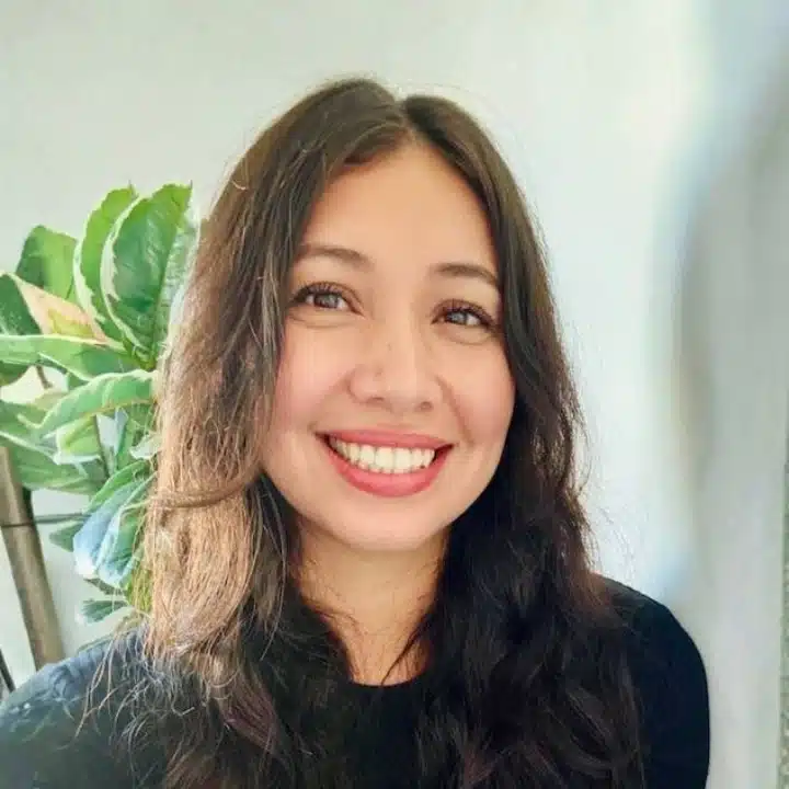 Portrait of Leticia Hernandez a compassionate mental health professional focused on emotional wellbeing